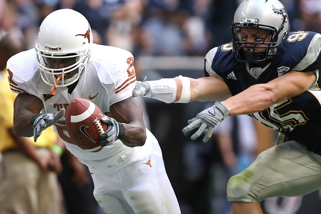 战巴萨贡献2球1助，布鲁日前锋福布斯当选欧冠全场最佳球员